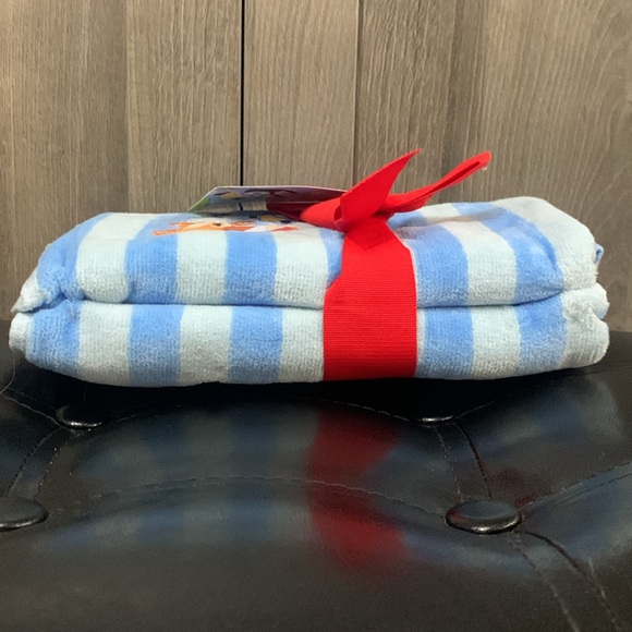 New Christmas Bluey & Bingo Heeler In Santa Hats Cotton Hand Towels Pack Of 2 - Picture 10 of 10